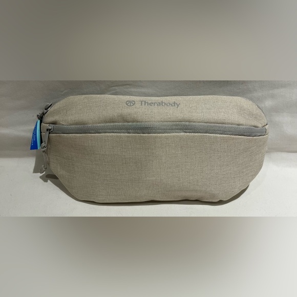 United Airlines Polaris Class Therabody Crossbody Inflight Amenity Bag - Picture 9 of 15